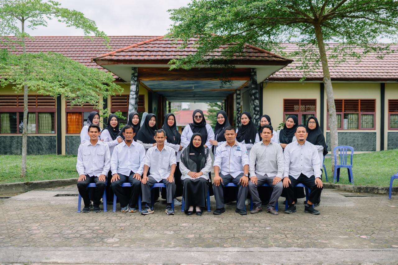 Keluarga Besar SMP Negeri 1 Payung